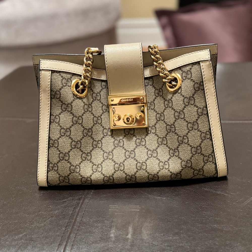 Small Gucci Supreme Monogram Padlock White Trim Canvas Chain-Handle Tote - Picture 2 of 9